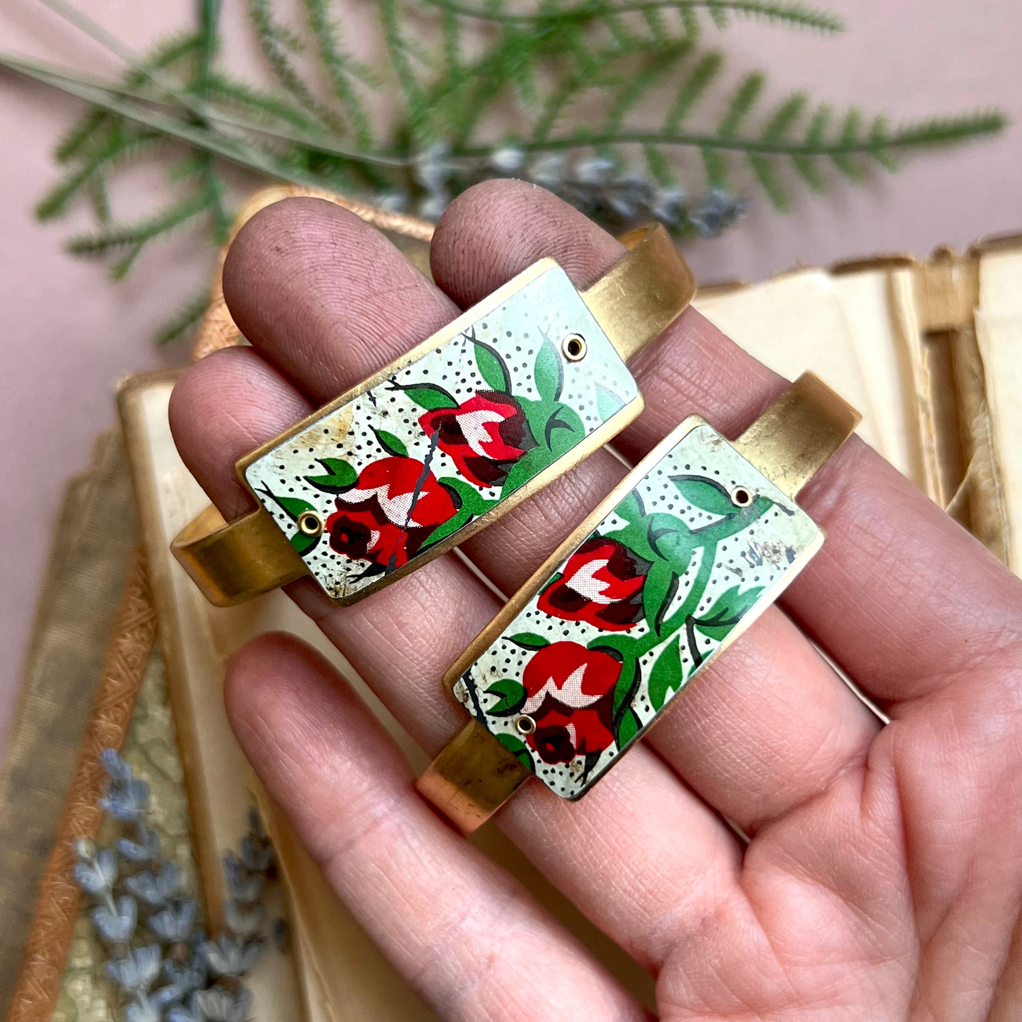 Cuff Bracelet ID Style, Rosebud