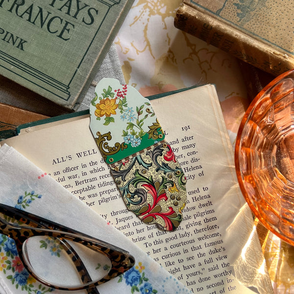Luxe Magnetic Bookmark #7 ---