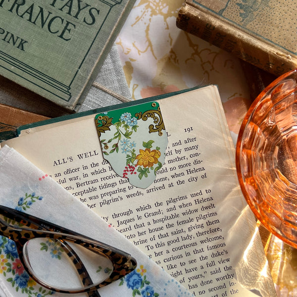 Luxe Magnetic Bookmark #7 ---