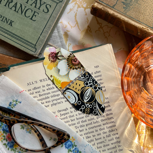 Luxe Magnetic Bookmark #24 ---