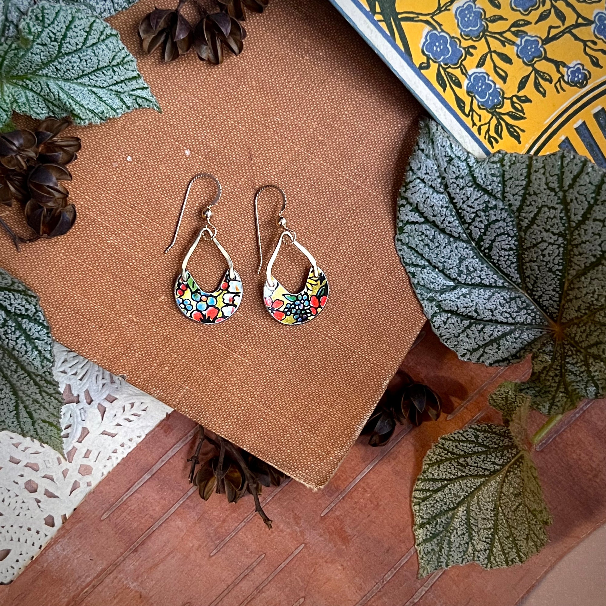 Italian Fiore, Tiny Keyhole Earrings