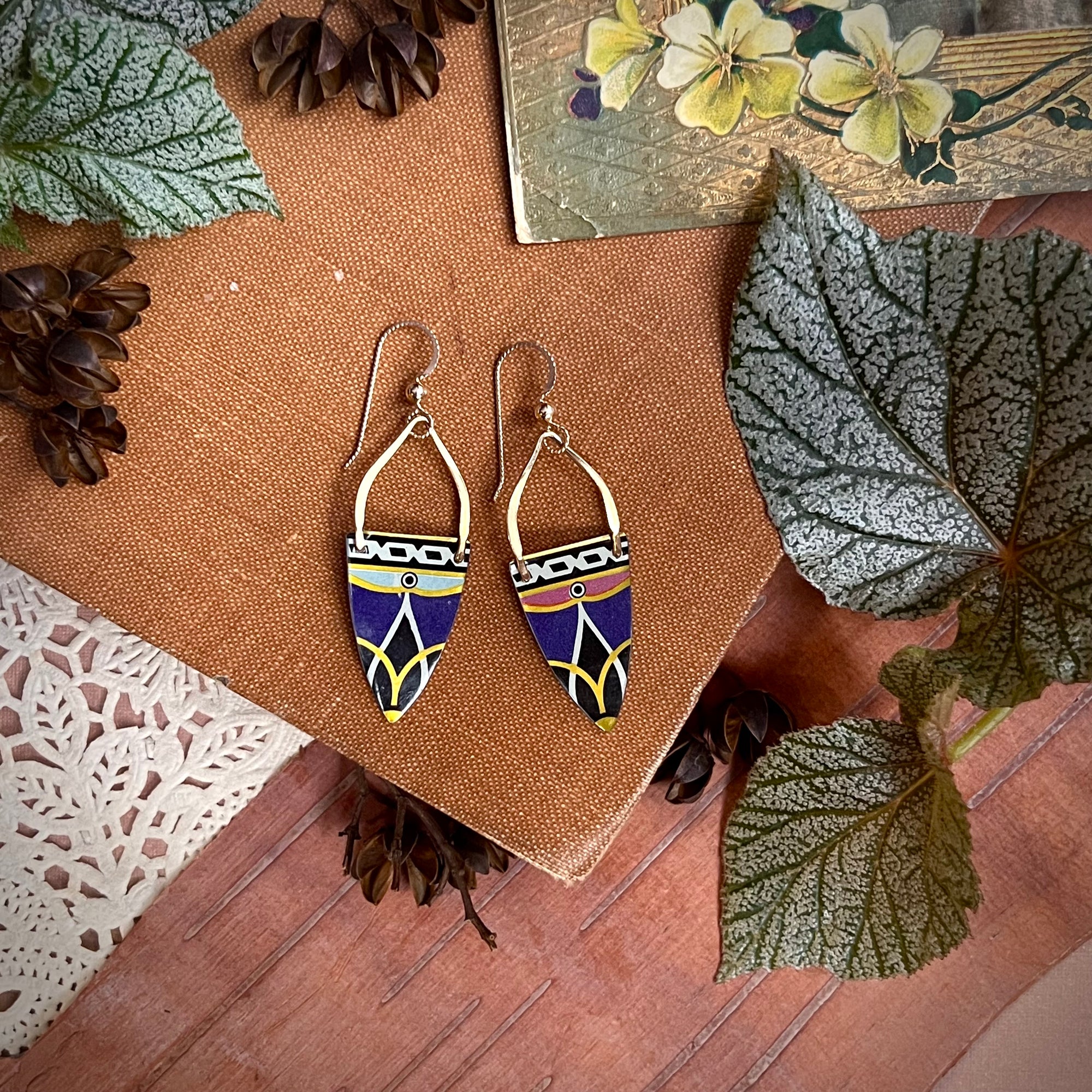 Elegant Dagger Earrings, Deco 2