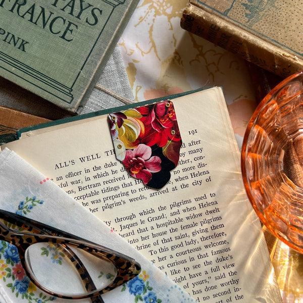 Luxe Magnetic Bookmark #3 ---
