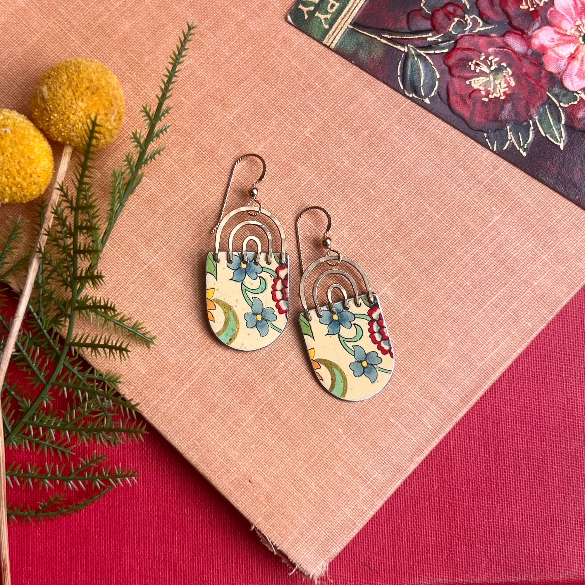 Floro, Tiny Rainbow Earrings