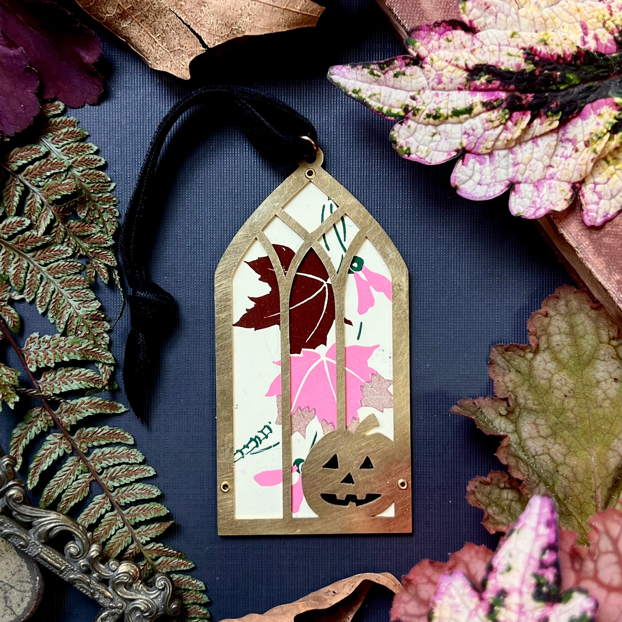 Jack O' Lantern Window Ornament, Pink MCM Maple
