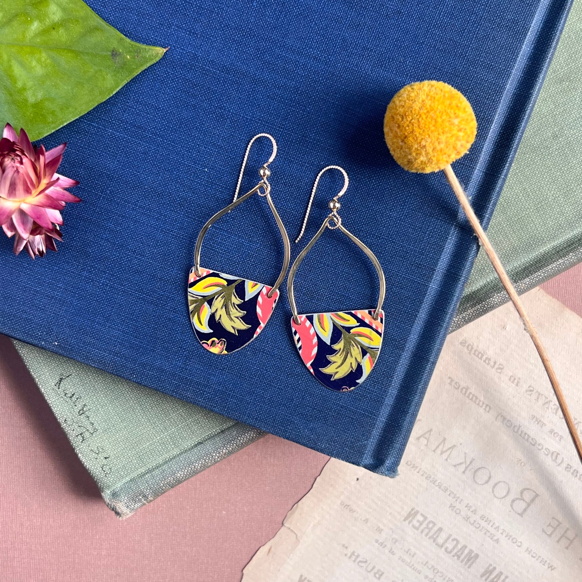 Curvy Drop Earrings, Coral Garden 1
