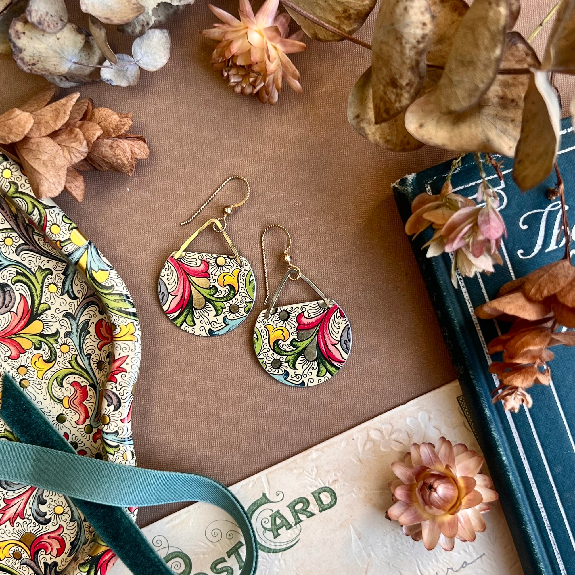 Florentine Pointed Circle Earrings