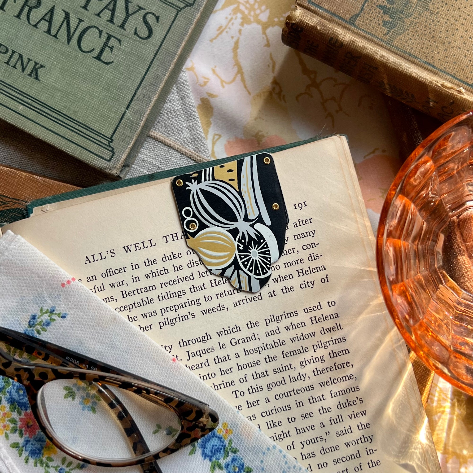 Luxe Magnetic Bookmark #22 ---