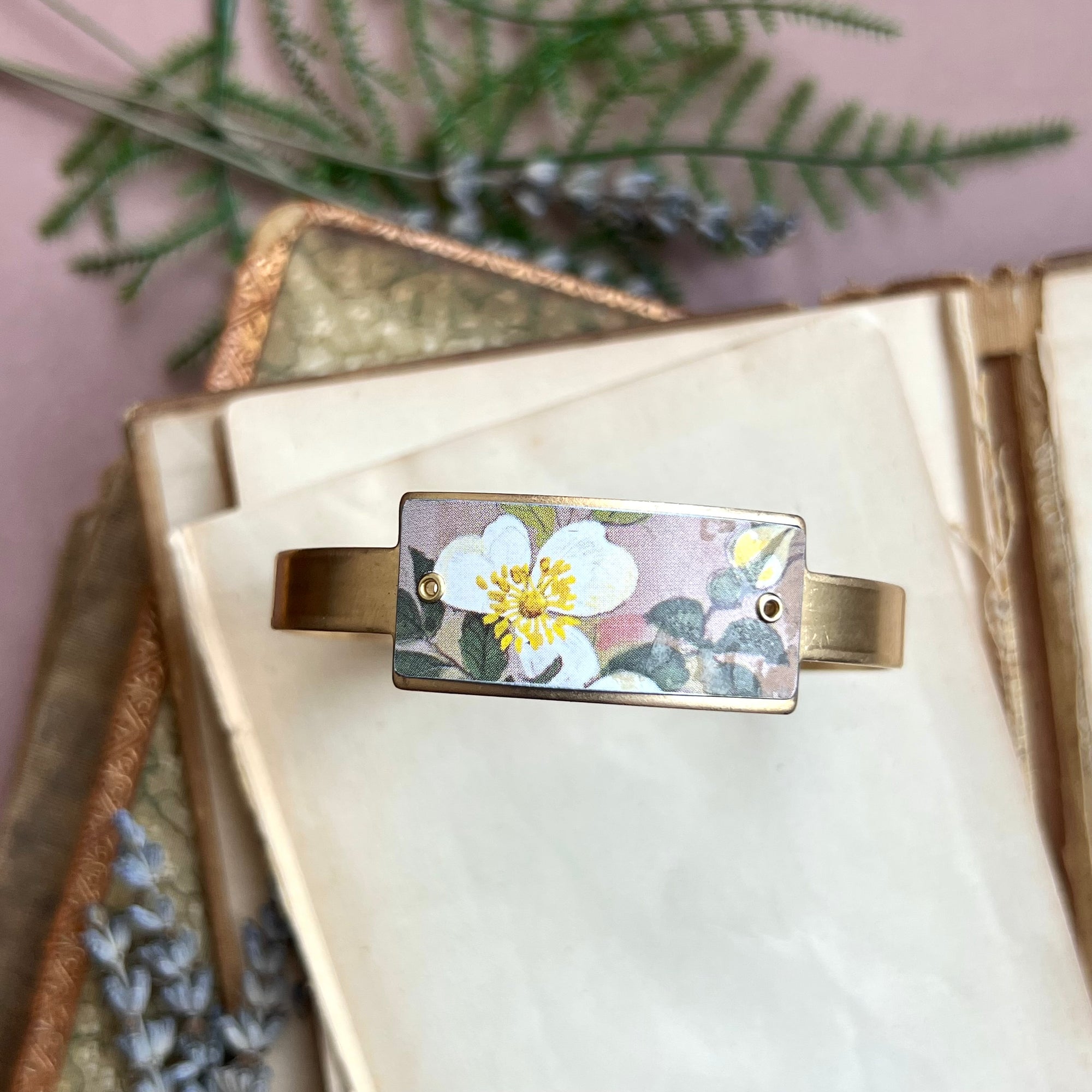 Cuff Bracelet ID Style, Old Fashioned Rose