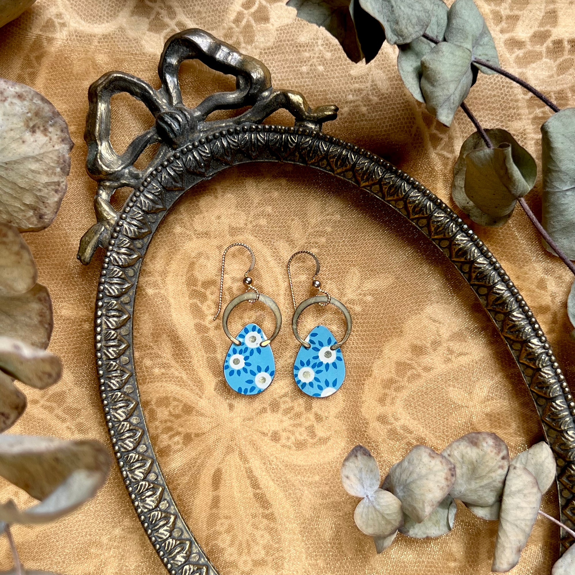 Acacia Tiny Halo Earrings