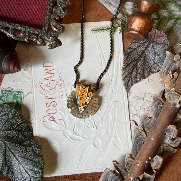Fortune Teller Necklace, Goldenrod 3 ---