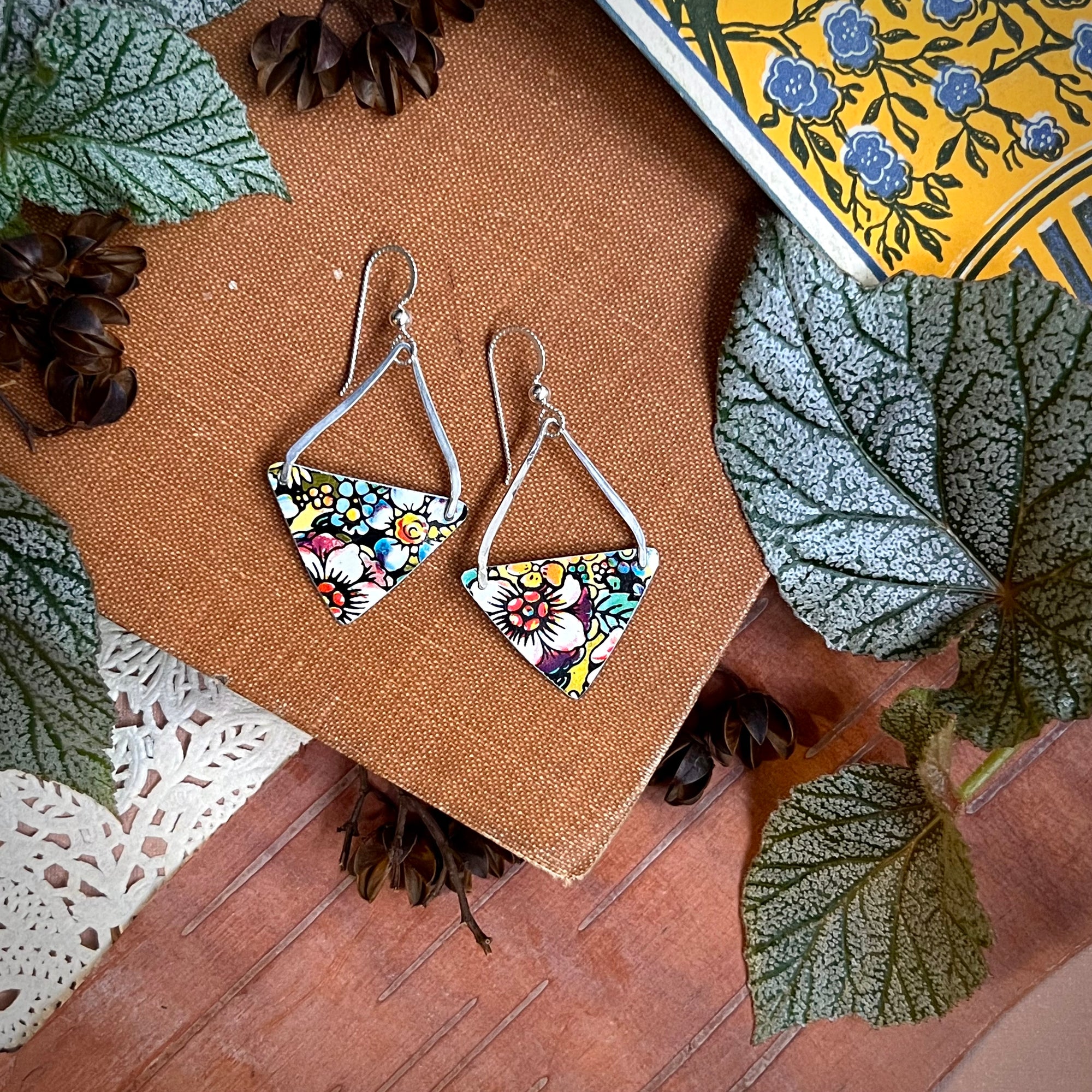 Italian Fiore, Pointed Triangle Earrings