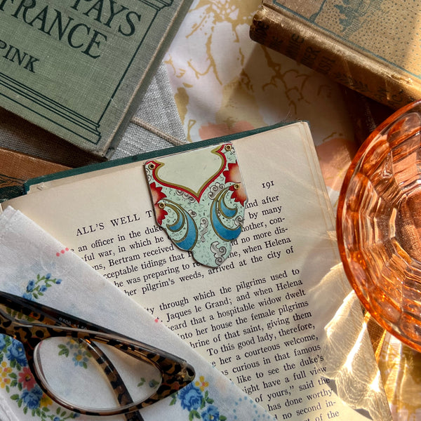 Luxe Magnetic Bookmark #29 ---