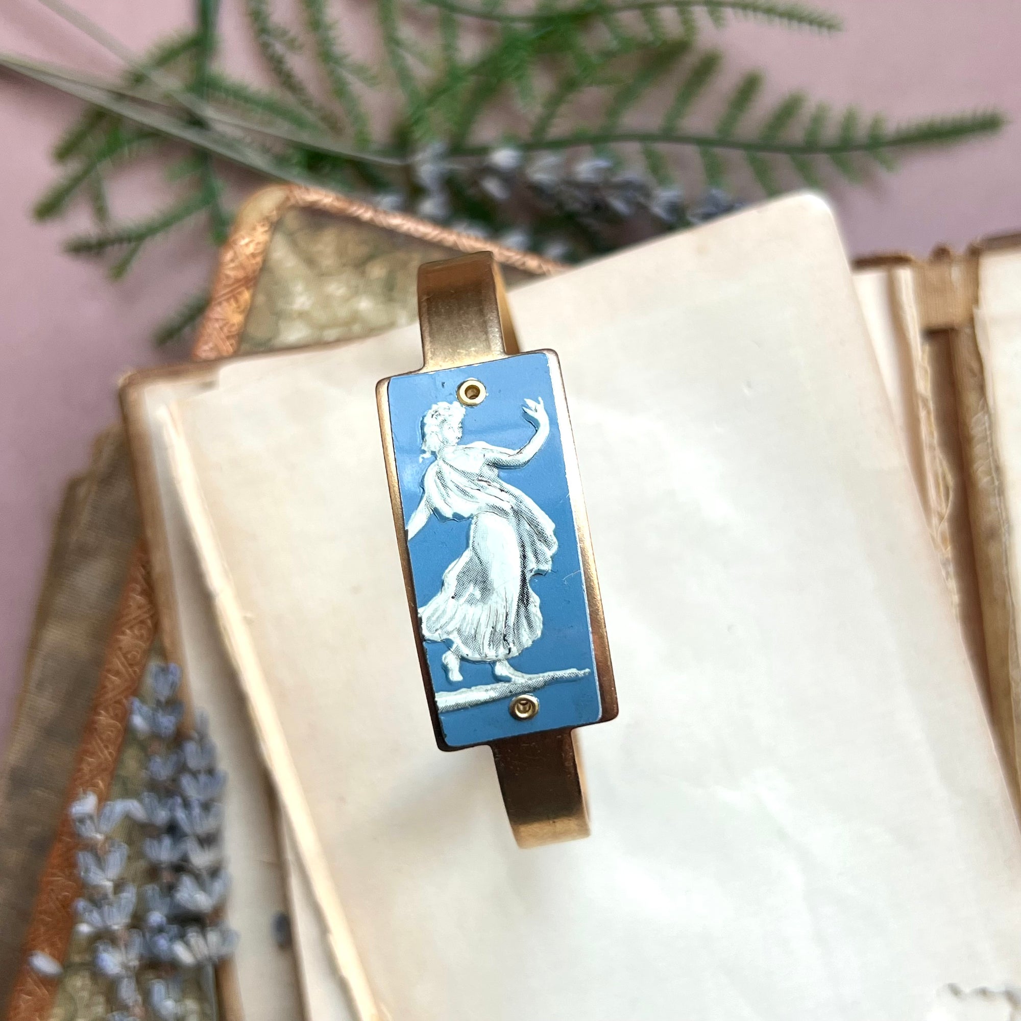 Cuff Bracelet ID Style, Wedgwood