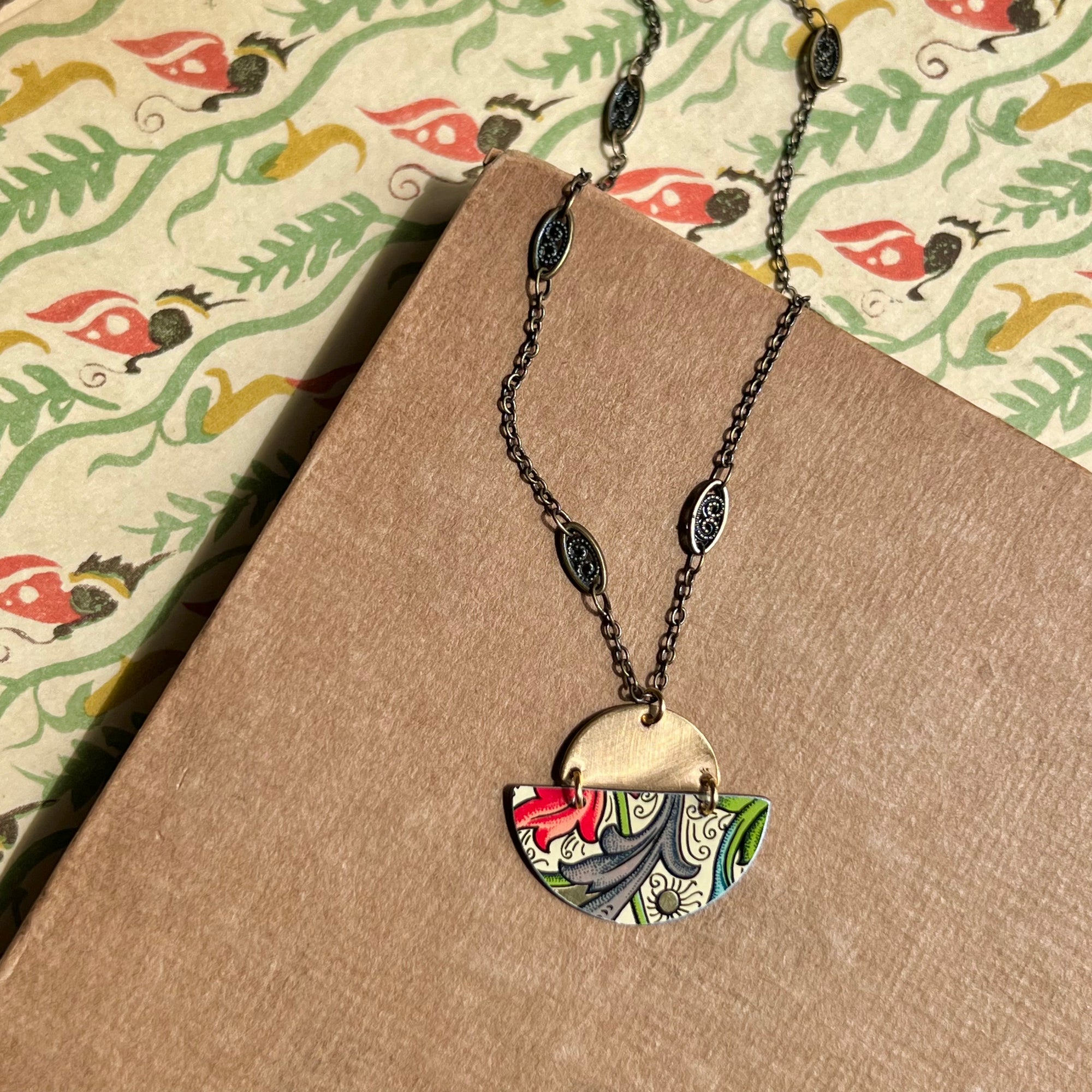 Rising Sun Necklace, Florentine